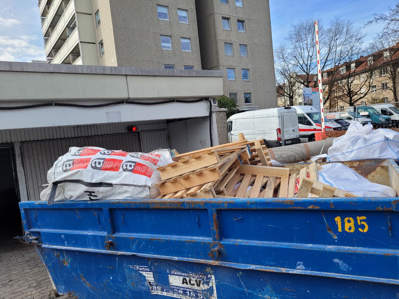 Hinweisfoto Asbest / Schadstoff